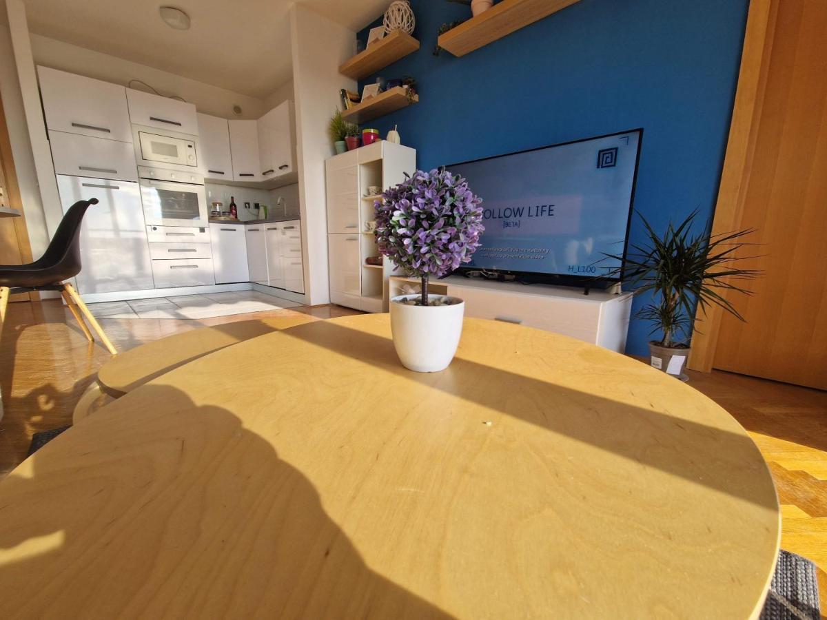 City Apartment Sanja Макарска Екстериор снимка